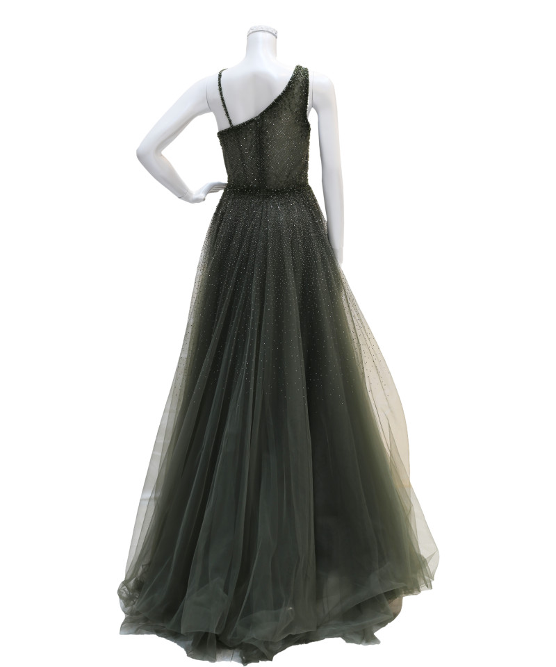 فستان سهرة تل زيتوني غامق بتطريز عصري بديع