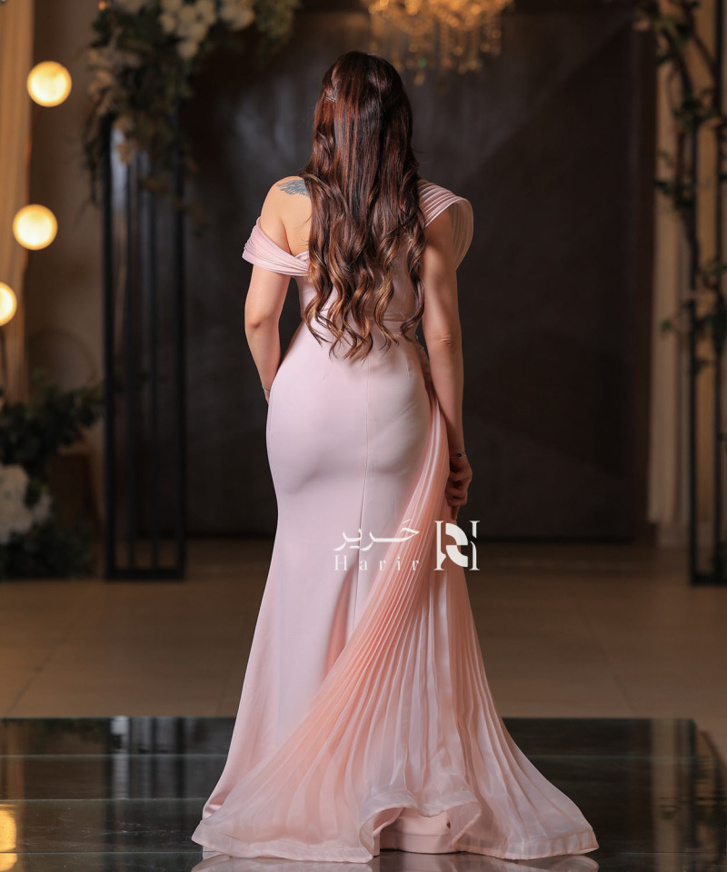 Light pink strapless evening dress with a sweetheart neckline