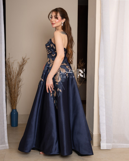 Evening gown in navy blue, embroidered with luxurious sparkle and an elegant  touch -
