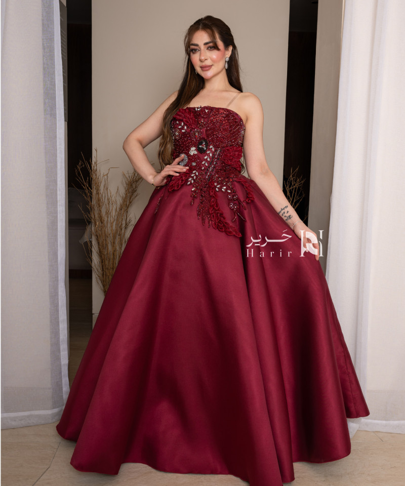 فستان سهره عنابي فخم بتطريز أنيق ولمعان فاخر