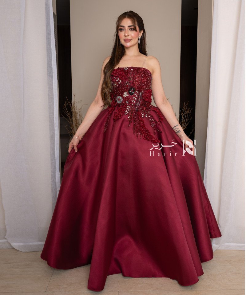 فستان سهره عنابي فخم بتطريز أنيق ولمعان فاخر