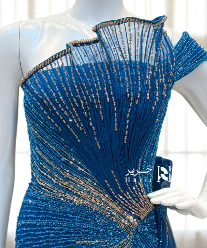 فستان سهرة أنيق بلون أزرق فاخر