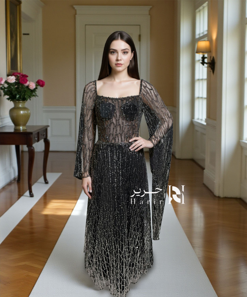 فستان سهرة أسود مطرّز بالكامل بأكمام شيفون منسدلة