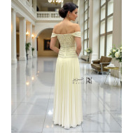 Elegant Champagne Evening Dress with Off-Shoulder Neckline – Luxurious Classic Design