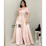 فستان سهرة  وردي حريري اوف شولدر  بنقوش ورد 