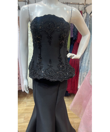 فستان سهرة أسود توب كورسيه مطرز بالخرز وقصة حورية