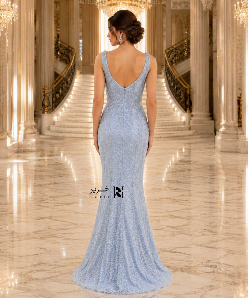 فستان سهرة أزرق رمادي فاخر بقصة كتف واحد وتطريز أوراق مع فتحة أمامية